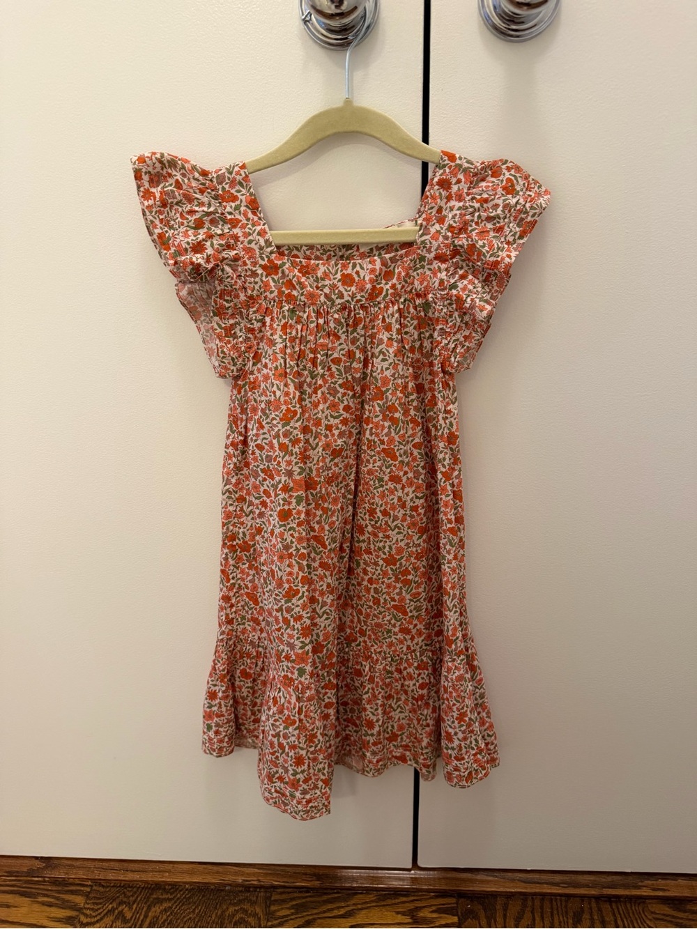 Doen Girls' Floral Flutter-Sleeve Dress in Orange and Cream